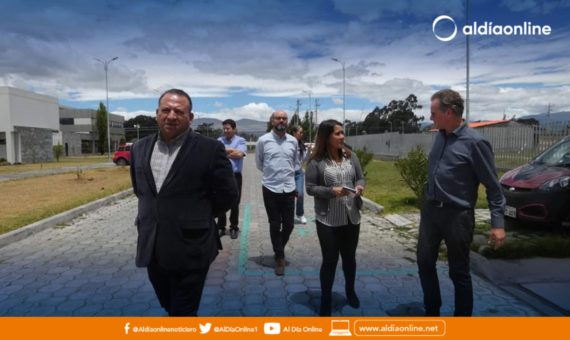 REPRESENTANTES DE HAFENCITY UNIVERSITY CAPACITAN A PERSONAL DEL ISUC EN LA HERRAMIENTA TOSCA