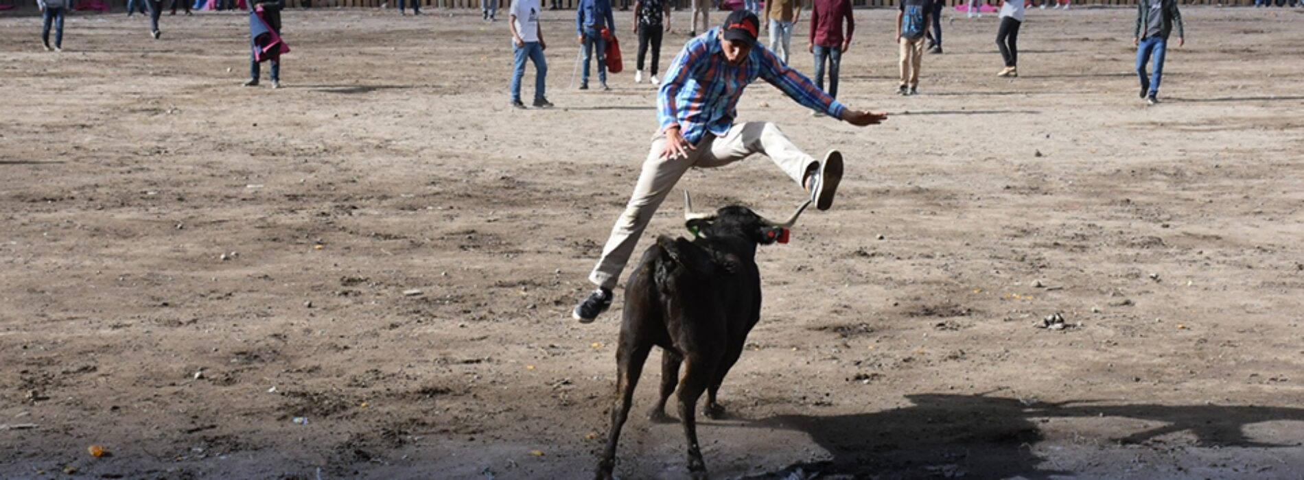 VENTA DE BOLETOS PARA EL SORTEO DE LOS TABLADOS DE LOS TOROS EN SALCEDO