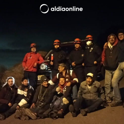 EN AMBATO RESCATARON A SEIS EXCURSIONISTAS QUE ESTABAN EN UN PRECIPICIO DE VEINTE METROS DE PROFUNDIDAD