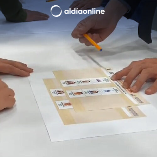 DELEGADOS DE BINOMIOS PRESIDENCIALES VALIDARON EL DISEÑO DE LA PAPELETA DE SEGUNDA VUELTA