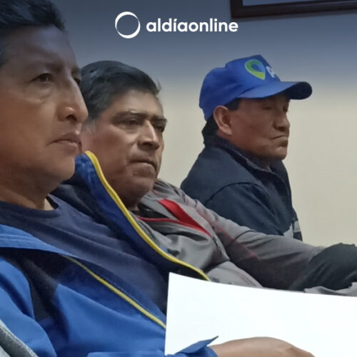 MUNICIPALIDAD Y SINDICATO DE CHOFERES DE SAQUISILÍ MANTUVIERON REUNIÓN CON RESOLUCIONES QUE FAVORECERAN A LA COMUNIDAD (VIDEO)