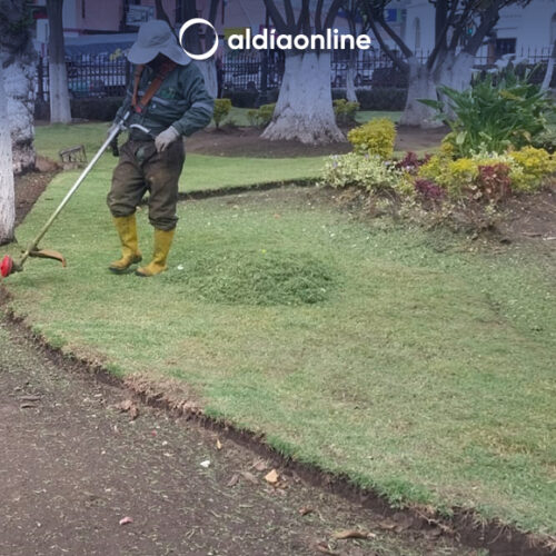 MUNICIPIO DE SAQUISILÍ TRABAJA EN EL MANTENIMIENTO DE ESPACIOS PÚBLICOS
