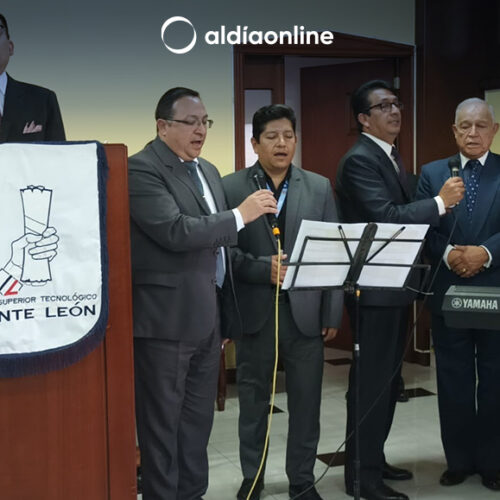 EL INSTITUTO SUPERIOR TECNOLÓGICO VICENTE LEÓN CUMPLE 43 AÑOS AL SERVICIO DE LA COMUNIDAD EDUCATIVA