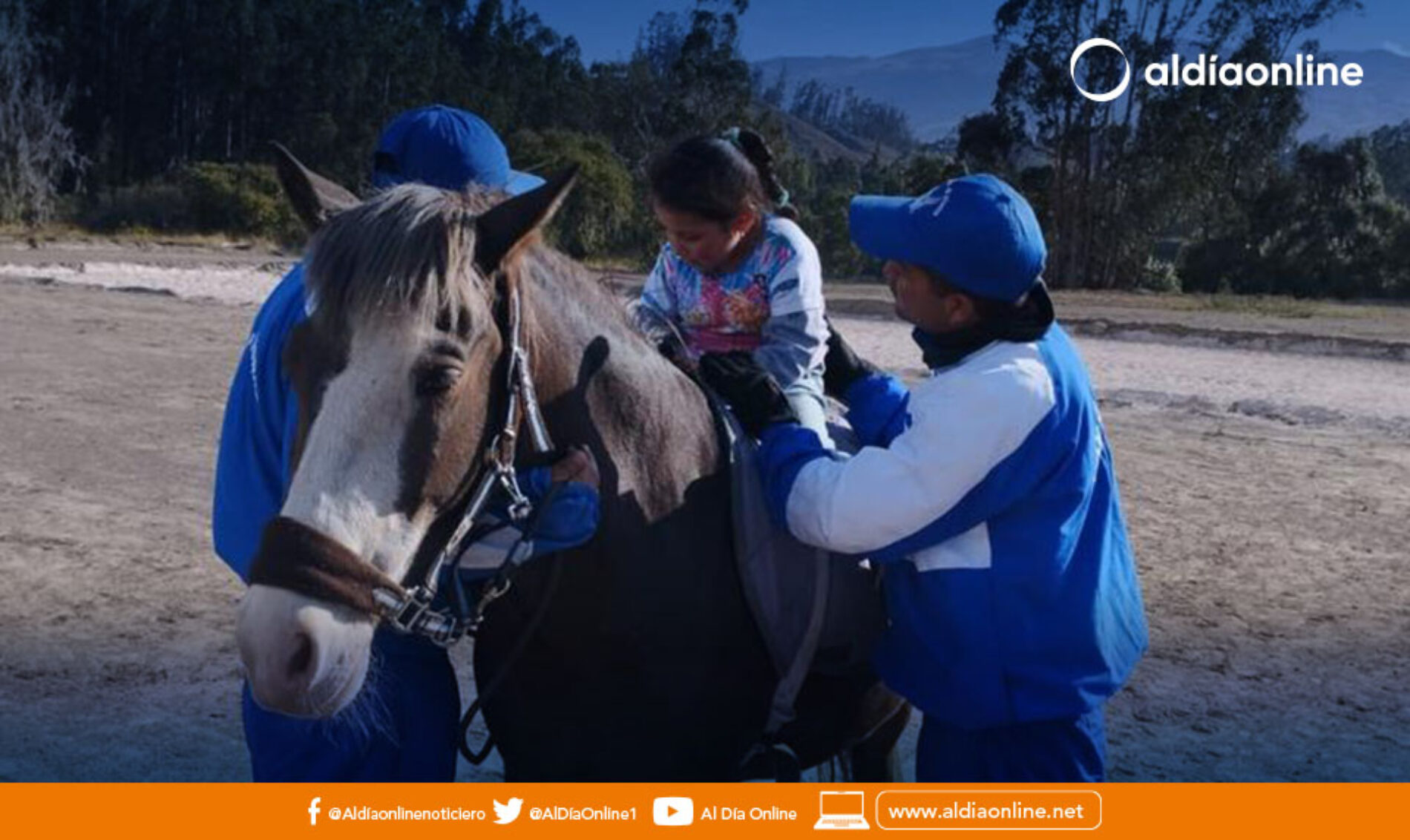 MIES LATACUNGA Y UNIDAD DE EQUITACIÓN Y REMONTA DE LA ZONA 3 EJECUTAN TERAPIAS EN BENEFICIO DE PERSONAS CON DISCAPACIDAD