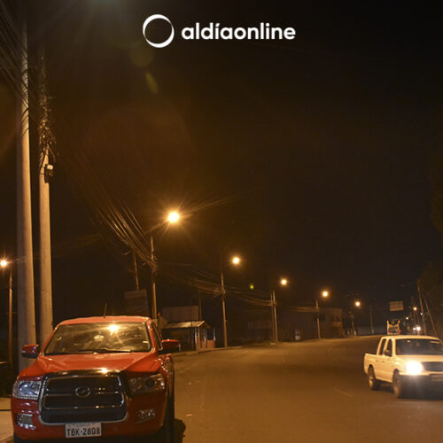 ILUMINACIÓN INGRESO SUR A SALCEDO, UN PROBLEMA DE AÑOS RESUELTO EN CUATRO MESES
