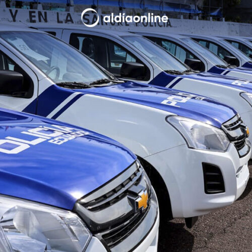ECUATORIANOS, EL EQUIPAMIENTO A LA POLICÍA NACIONAL AVANZA.