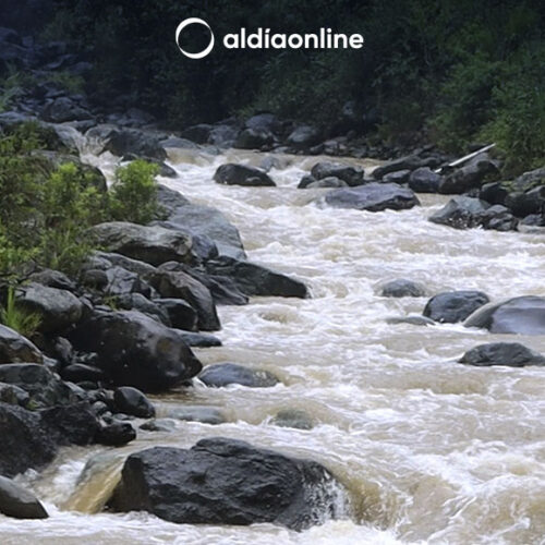 AUTORIDADES DE COTOPAXI RECORREN VARIAS ZONAS DE LA PARROQUIA EL TINGO AFECTADAS POR  EL FUERTE TEMPORAL.