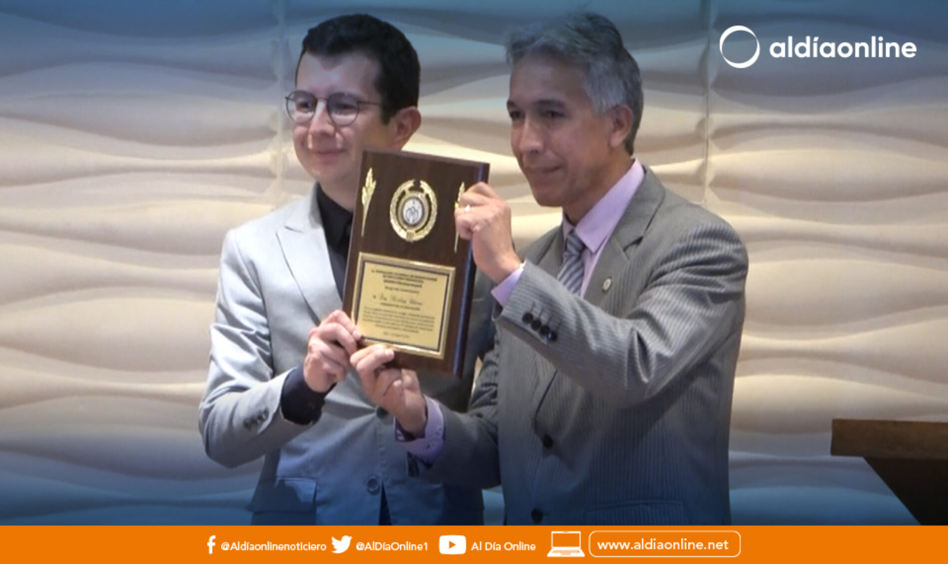 UNIDAD EDUCATIVA PCEI BUENAS NUEVAS RECIBIÓ RECONOCIMIENTO “GRAN CRUZ POR LA LIBERTAD EDUCATIVA” (VIDEO)