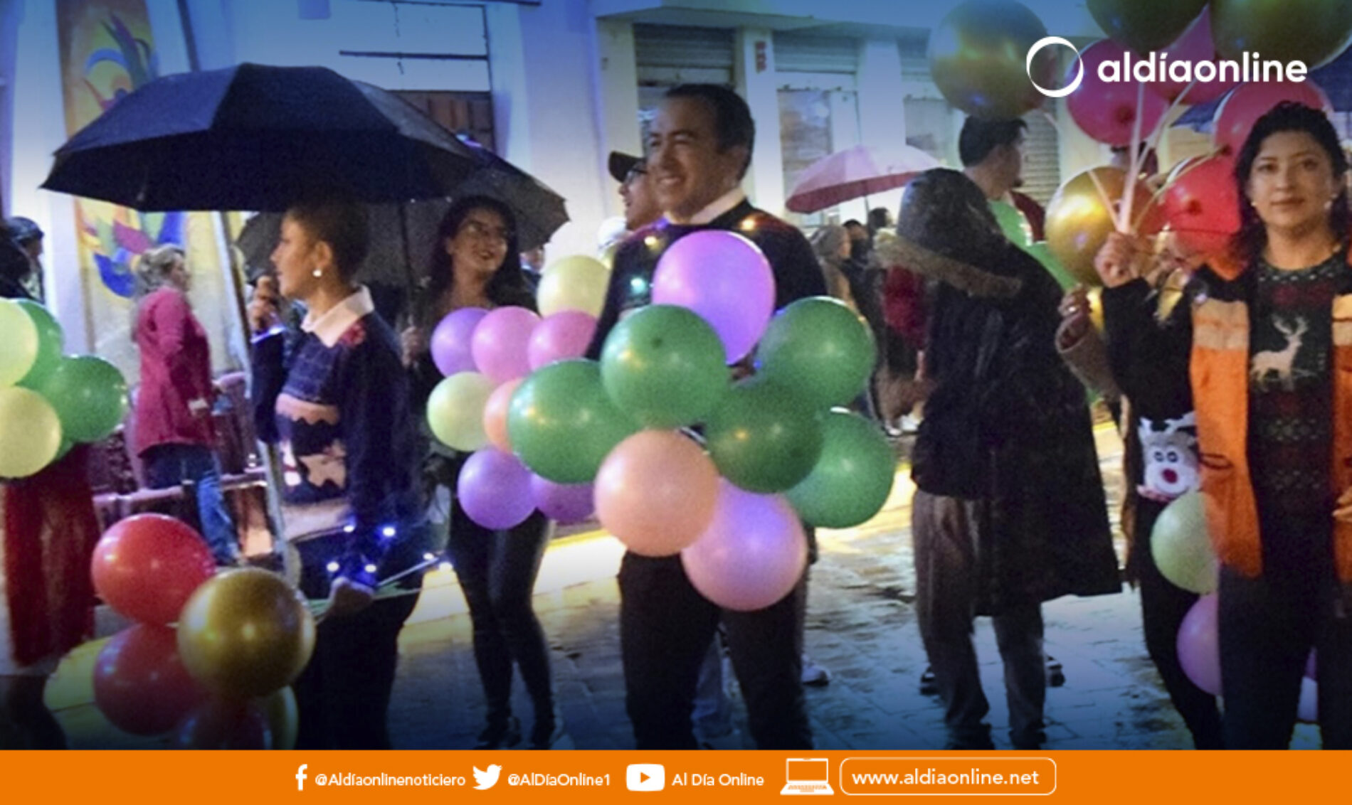 DESFILE DE LUCES, MAGIA Y COLORIDO NAVIDAD 2023 VIVIERON LOS PUJILENSE