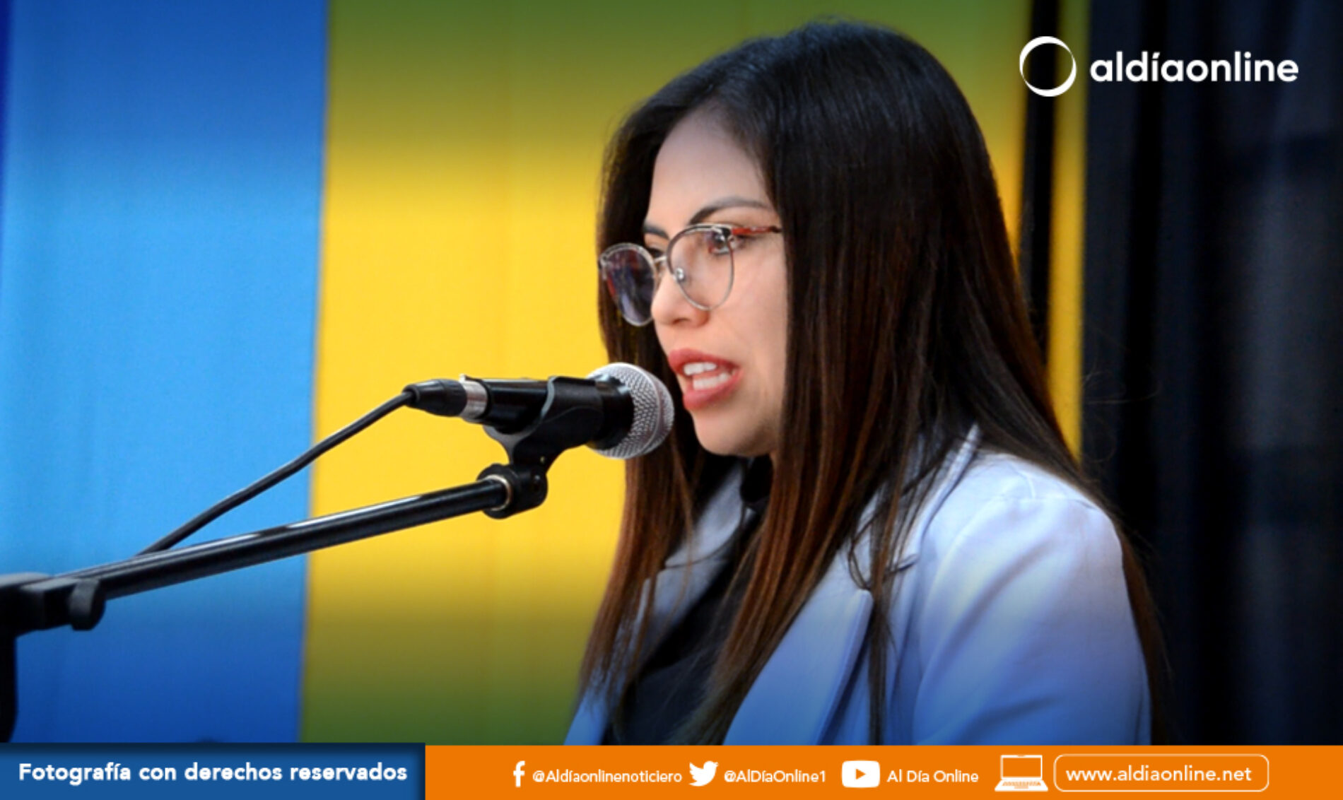 U.E. PARTICULAR INTERNACIONAL COTOPAXI, POSESIÓN A CONSEJO ESTUDIANTIL Y ENTREGÓ CERTIFICADO TOEFL (VIDEOS)