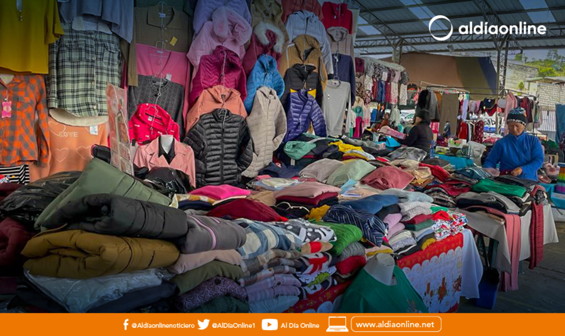 ALCALDE INAUGURA FERIA DE NAVIDAD EN LA LAGUNA Y ESTABLECE PRESUPUESTO PARA MEJORAR ESTE LUGAR
