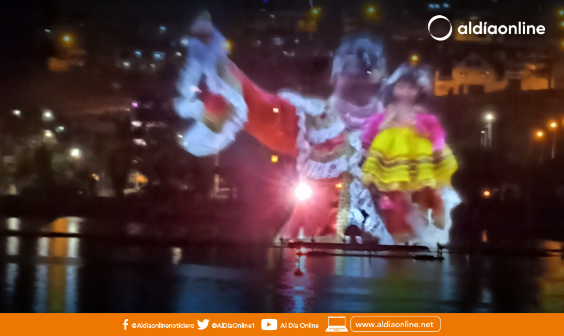 PARQUE NÁUTICO LA LAGUNA  CON OTRO ROSTRO POR LAS NOCHES CON MODERNA   ILUMINACIÓN.(VIDEO)