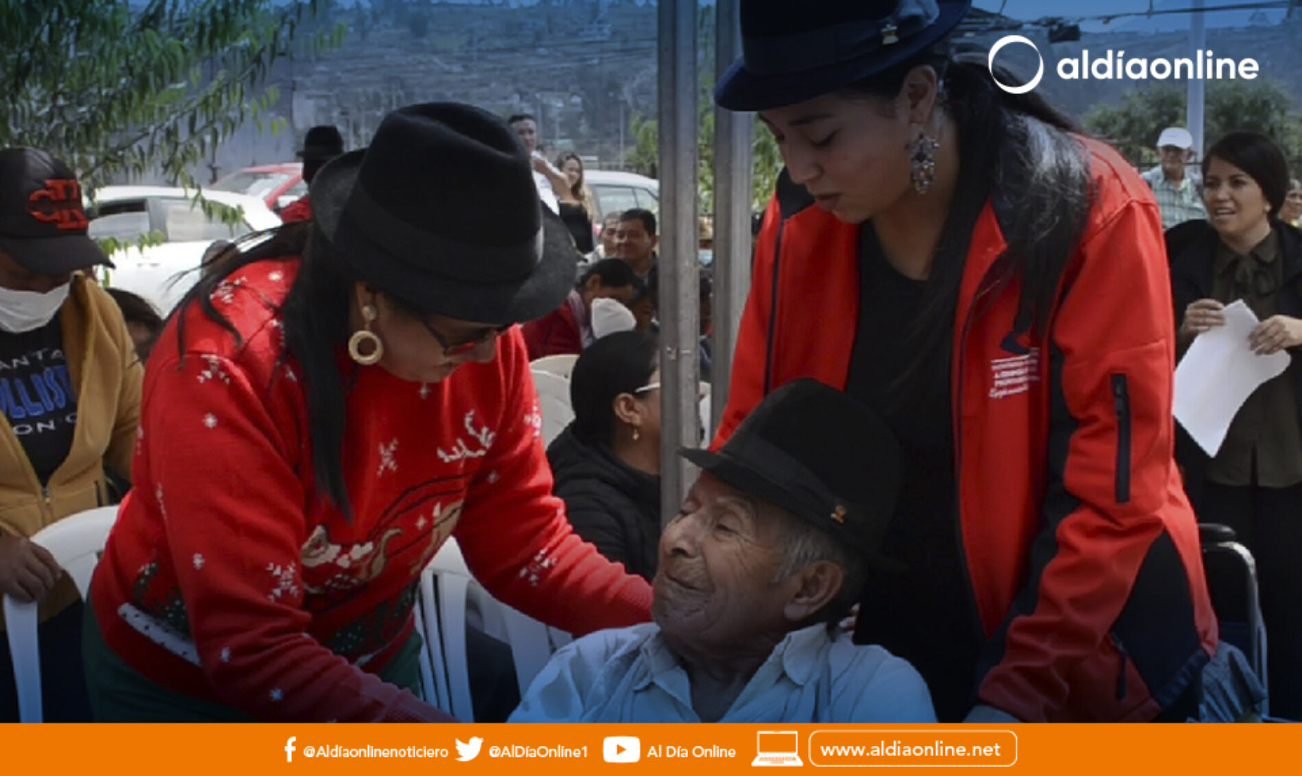 PERSONAS CON DISCAPACIDAD DE LA PROVINCIA DE COTOPAXI BENEFICIADAS CON SILLAS DE RUEDAS, BASTONES Y ANDADORES