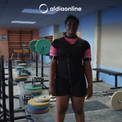 JOVEN PROMESA DEL DEPORTE COTOPAXENSE CAMPEONA NACIONAL DE LEVANTAMIENTO DE PESAS.