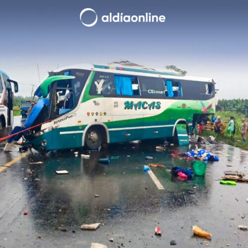 FATAL CHOQUE DE TRES VEHÍCULOS EN VÍA DE EL TRIUNFO DEJA SIETE MUERTOS Y VARIOS HERIDOS