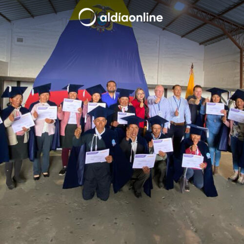 MAG COTOPAXI ENTREGA TÍTULOS DE PROPIEDAD DE TIERRAS A PEQUEÑOS PRODUCTORES