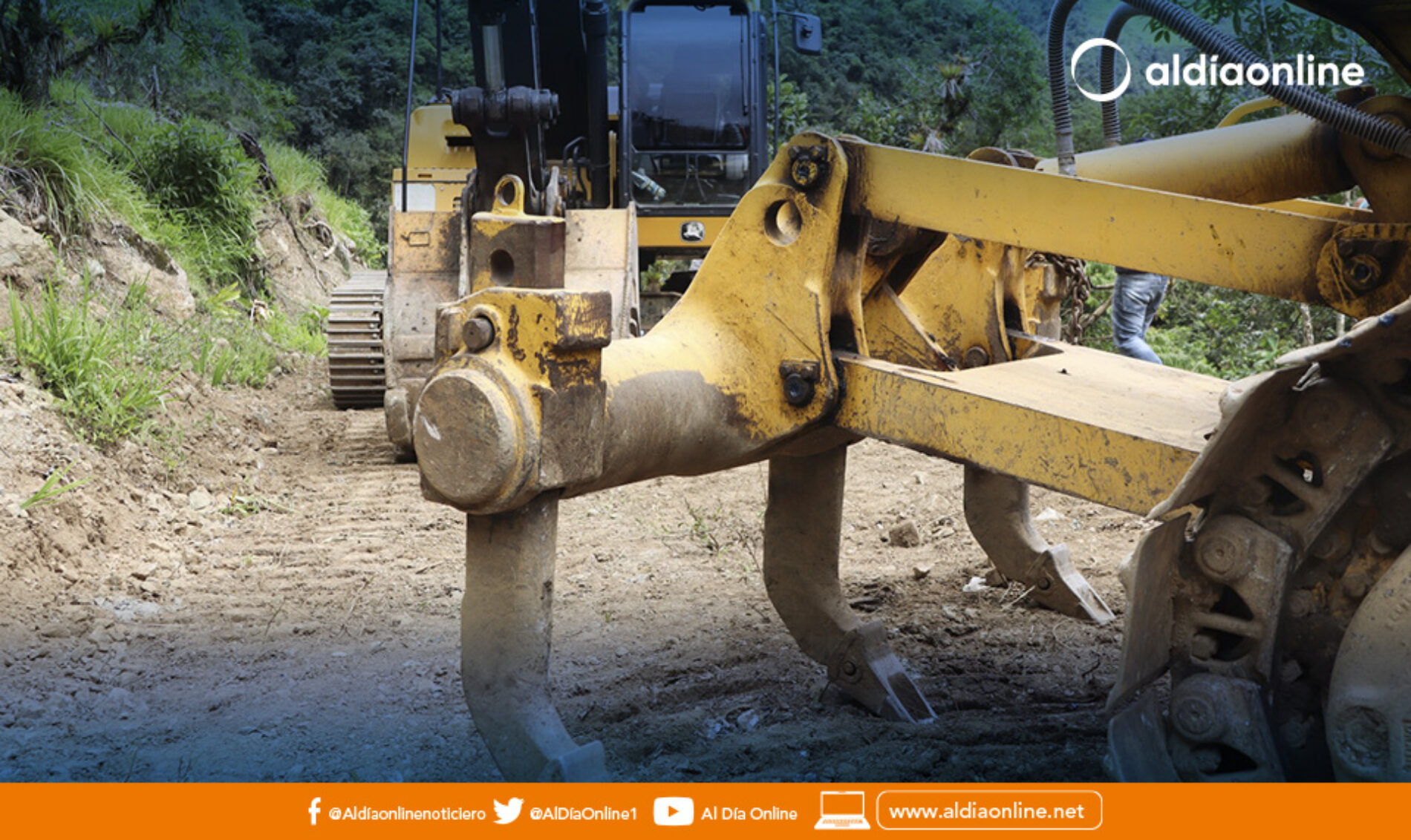 PREFECTURA DE COTOPAXI TRABAJA EN LA APERTURA DE LA VÍA PUGSILOMA, GUARUMAL Y ASACHE