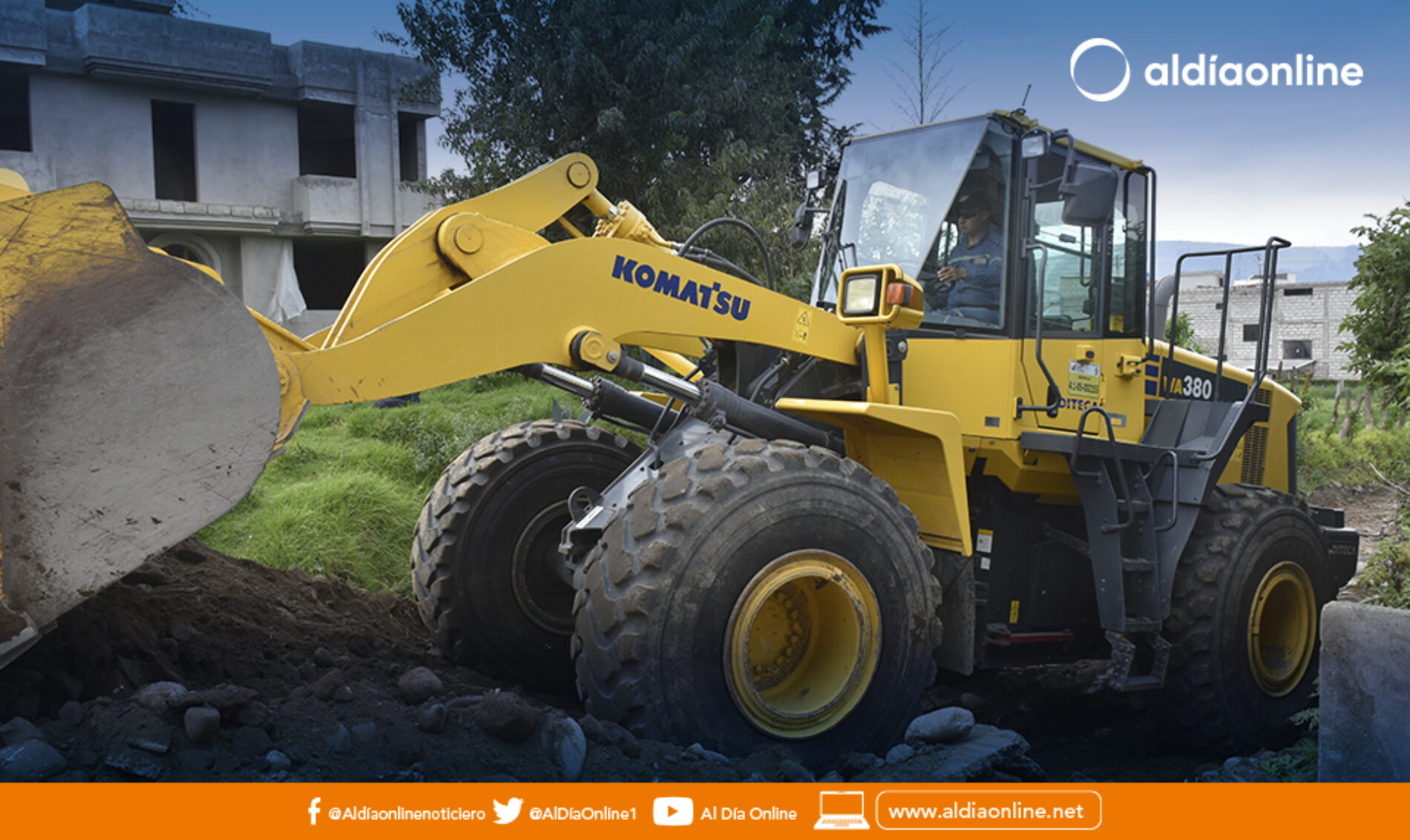 ARRANCAN LOS TRABAJOS DE ADOQUINADO DE LA CALLE PRINCIPAL DEL BARRIO CENSO-ANCHILIVÍ SALCEDO