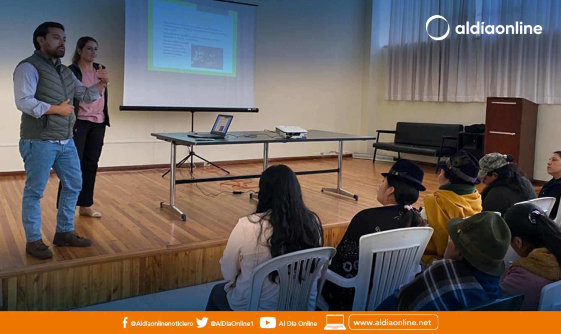 PRODUCTORAS DE COTOPAXI SE CAPACITAN EN PRODUCCIÓN DE ESPECIES MENORES