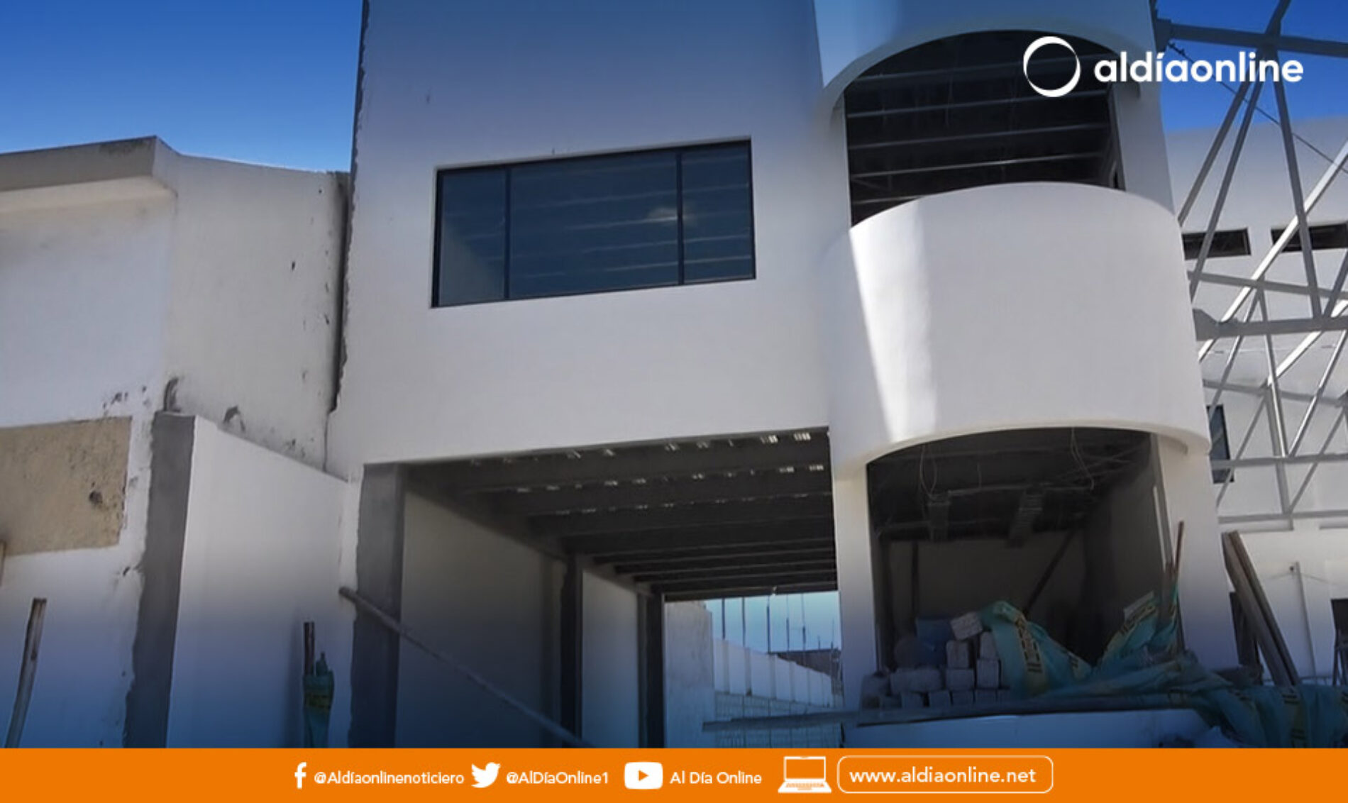 CONSTRUCCIÓN DEL EDIFICACIÓN DEL CUERPO DE BOMBEROS DE LATACUNGA EN EL CENTRO URBANO  TIENE UN AVANCE DEL 90%.(VIDEO)