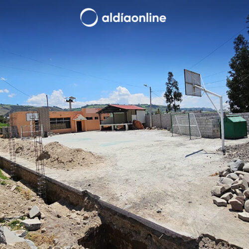 CERRAMIENTO DEL BARRIO SUR SAN MIGUEL SE LEVANTA CON APOYO DEL GAD SALCEDO