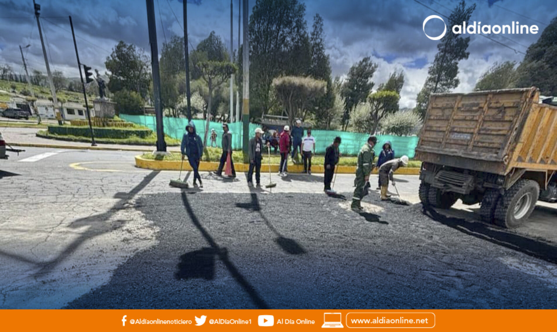 BACHEO DE VÍAS Y REDUCTORES DE VELOCIDAD EJECUTÓ OBRAS PÚBLICAS MUNICIPALES DE SAQUISILÍ