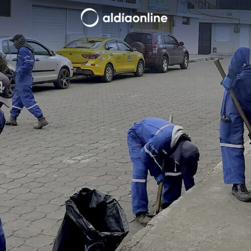EPAGAL CONTRIBUYÓ CON MORADORES DEL BARRIO LA LAGUNA, PARA UNA GRAN MINGA DE LIMPIEZA