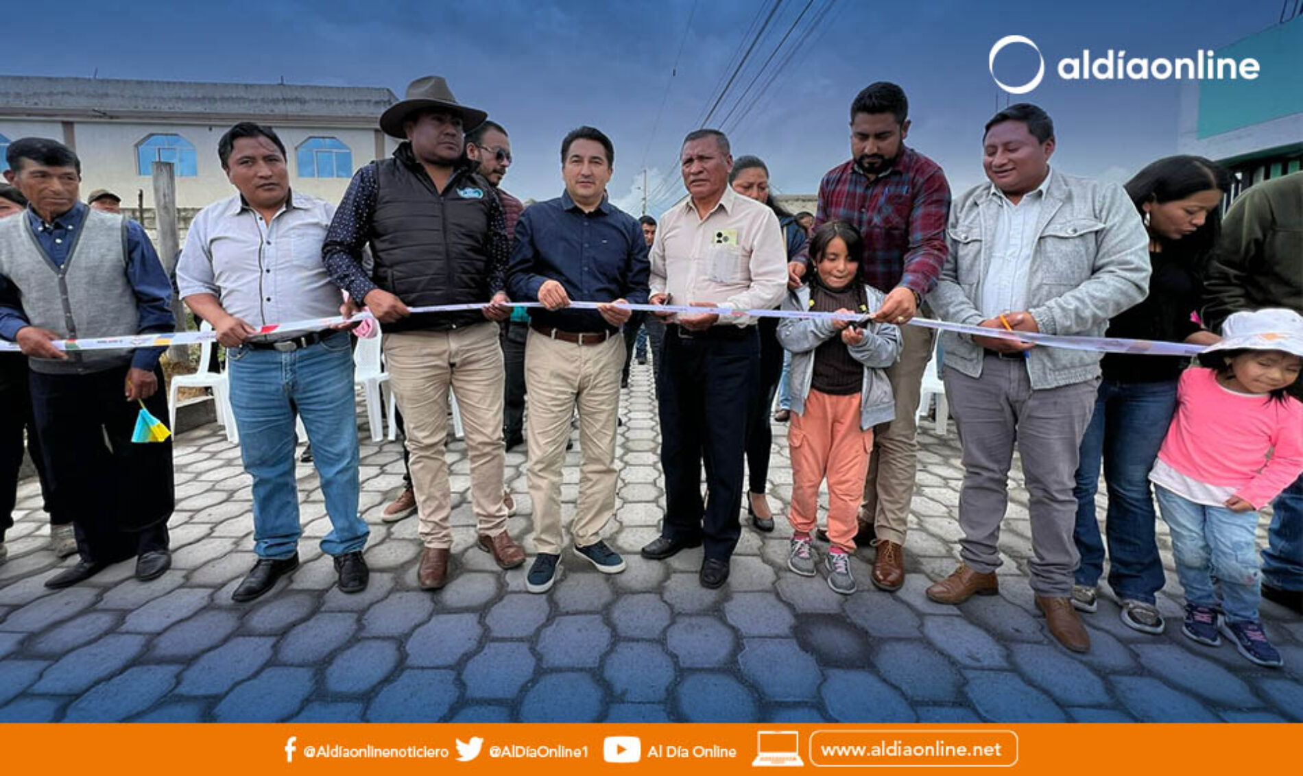 MUNICIPIO DE LATACUNGA ENTREGA VÍAS ADOQUINADAS EN PARROQUIAS DEL NORTE RURAL