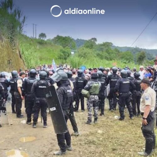 CARROS INCINERADOS, POLICÍAS HERIDOS Y SECUESTRADOS EN PALO QUEMADO, COTOPAXI