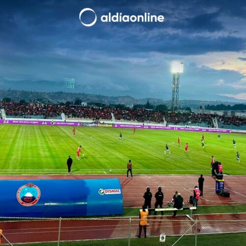 MUNICIPIO RATIFICA QUE LAS LUMINARIAS DEL ESTADIO LA COCHA, ESTÁN EN PERFECTAS CONDICIONES