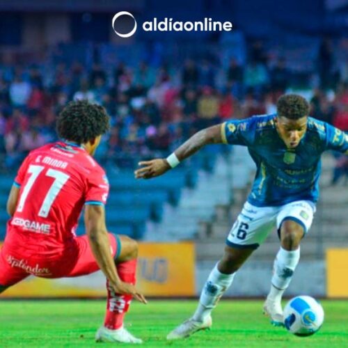 POR AMENAZA DE BOMBA EN EL ESTADIO LA COCHA COMPROMISO EL NACIONAL vs D. CUENCA SUPENDIDO