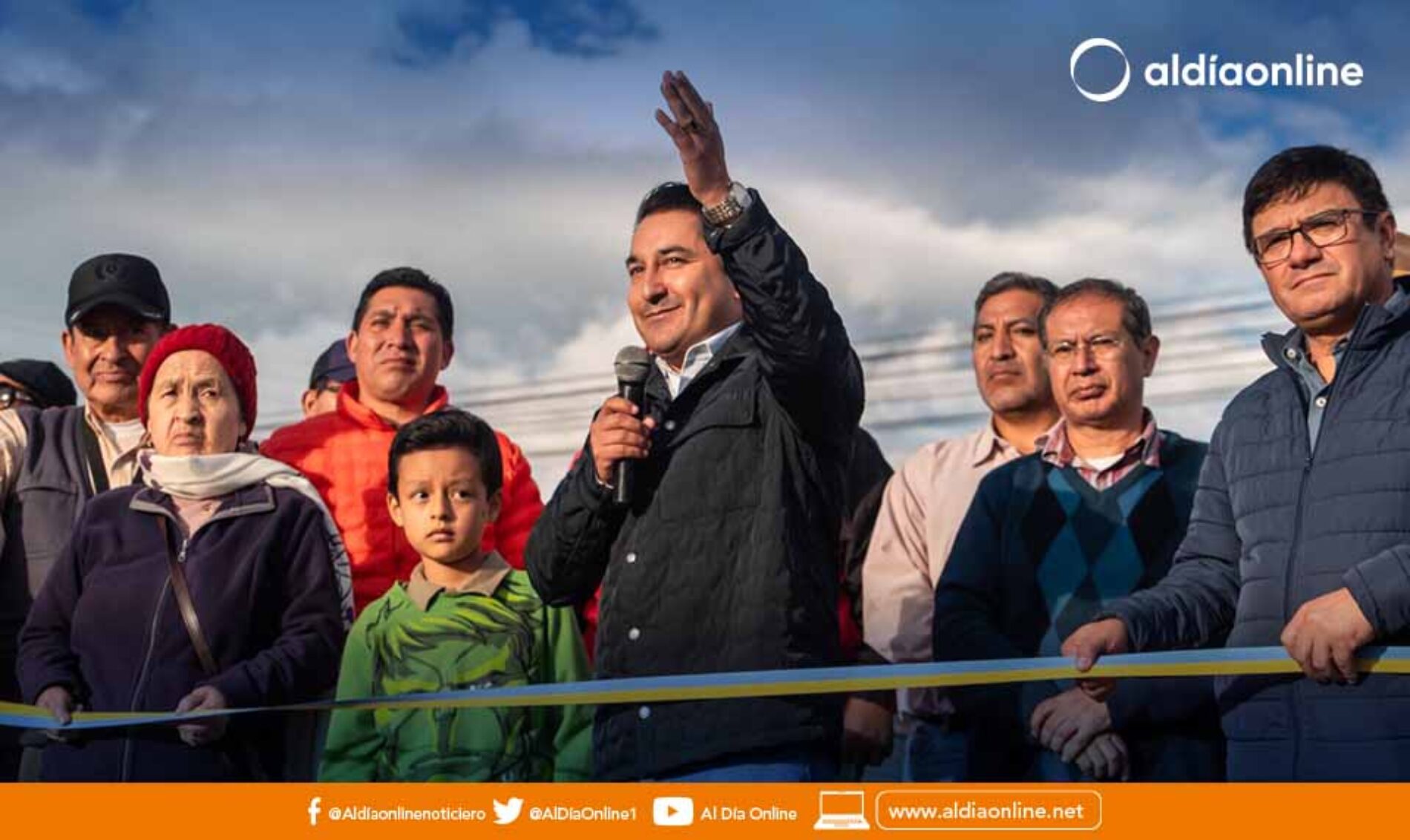CALLE LOS AVELLANOS INAUGURA ADOQUINADO Y SE CONECTA A LA AVENIDA UNIDAD NACIONAL