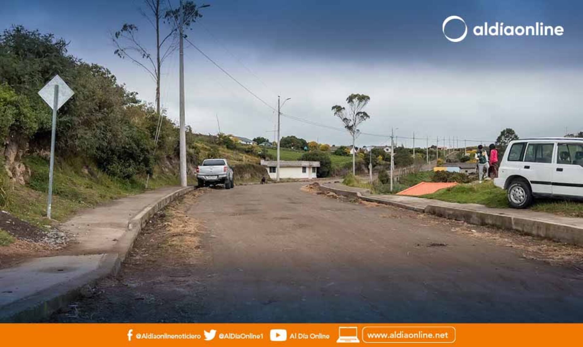 MUNICIPIO DE LATACUNGA INICIA OBRA DE ASFALTADO EN MACA ATÁPULO