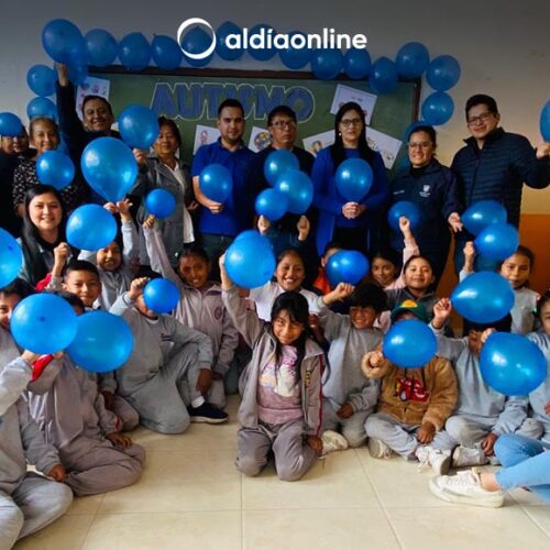 ESTUDIANTES Y DOCENTES DE LA ZONA 3 CONMEMORAN EL DÍA MUNDIAL DE CONCIENCIACIÓN DEL AUTISMO