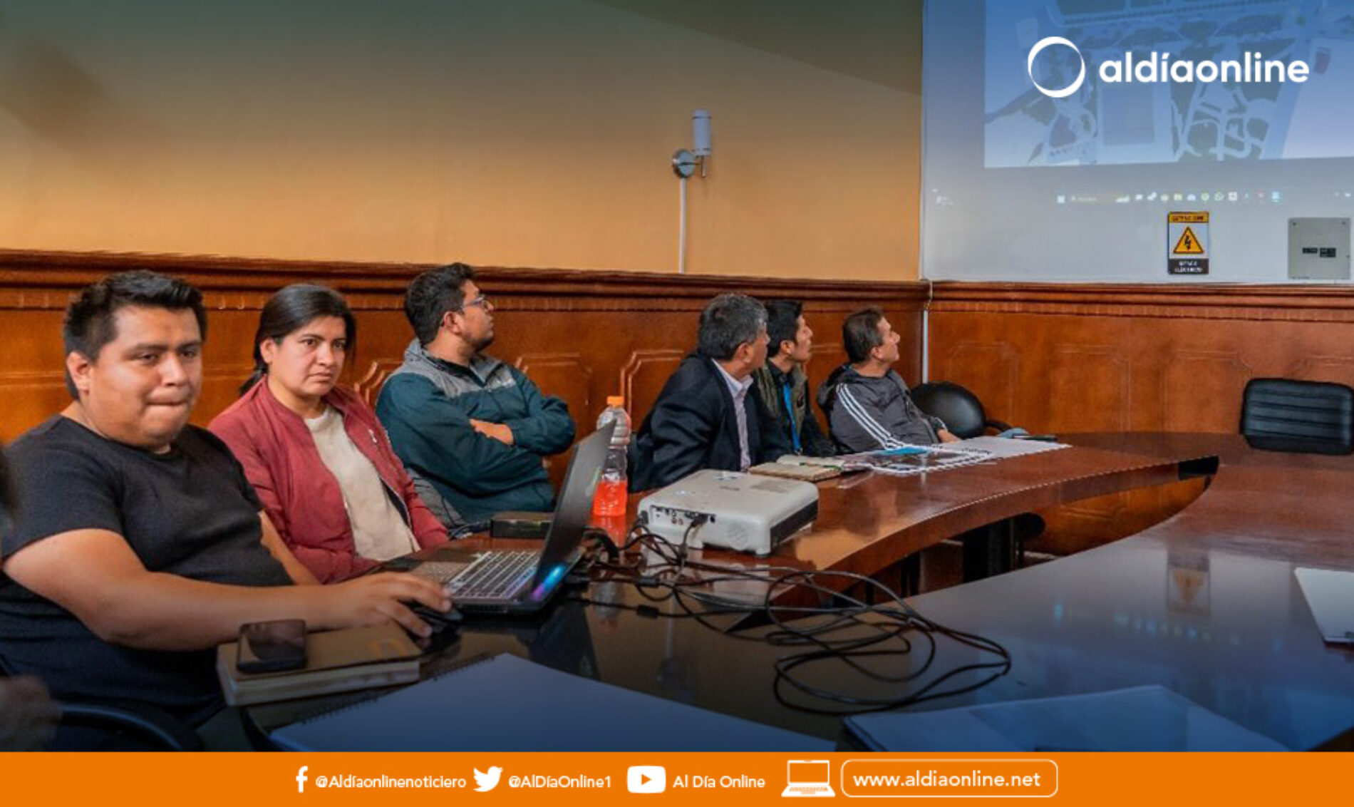 PRIMERA SOCIALIZACIÓN DEL PROYECTO BOULEVAR DEL PARQUE LA LAGUNA EN LATACUNGA