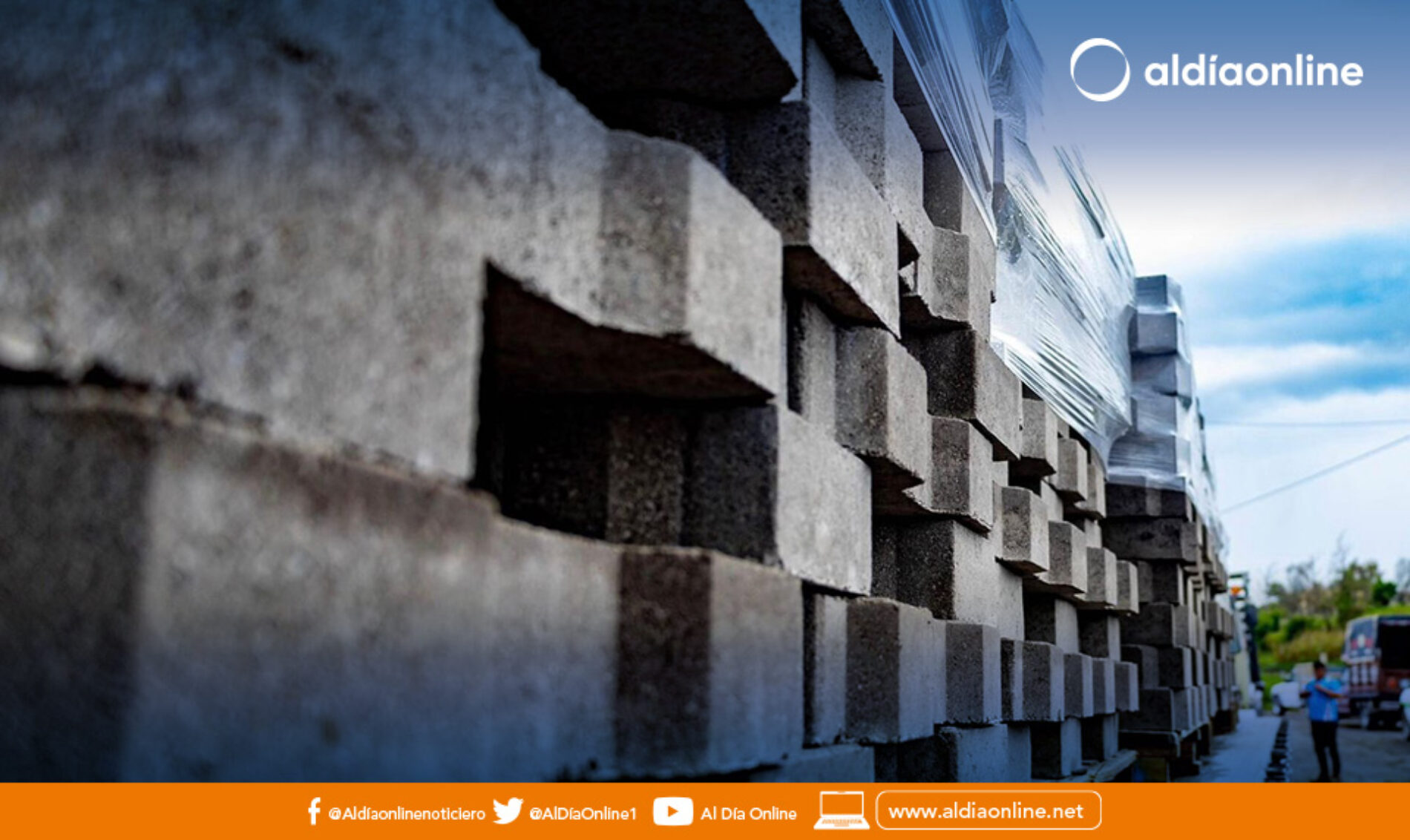 MUNICIPIO DE  LATACUNGA ENTREGÓ ADOQUINES EN EL BARRIO BELLAVISTA SAN BUENAVENTURA