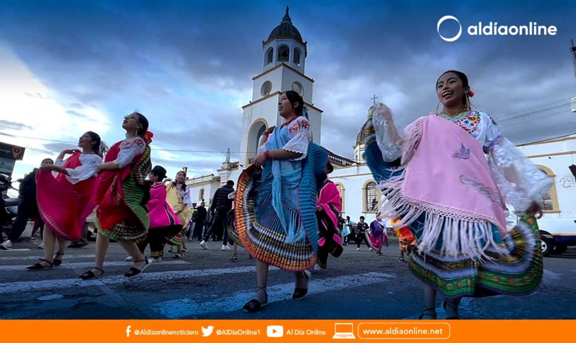 GUAYTACAMA SE TRANSFORMA CON NUEVAS VÍAS.(VIDEO)