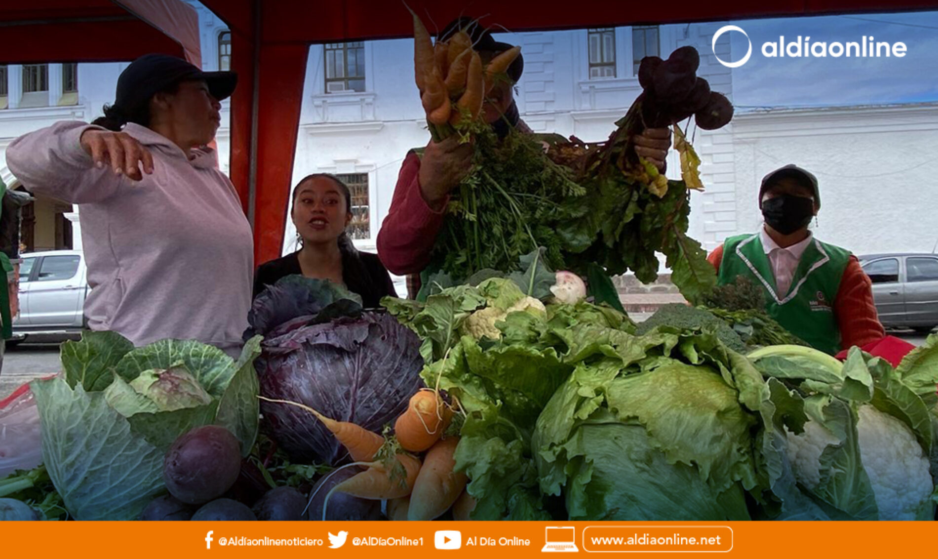 MÁS DE 50 PEQUEÑOS PRODUCTORES PARTICIPAN EN FERIA DE INTERCAMBIO DE SEMILLAS