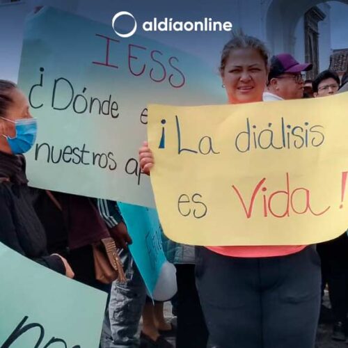 PACIENTES DE DIÁLISIS EXIGEN PAGO DE DEUDA A CENTRO MÉDICO, CASO CONTRARIO ESTÁ EN RIESGO SUS VIDAS  (VIDEOS)