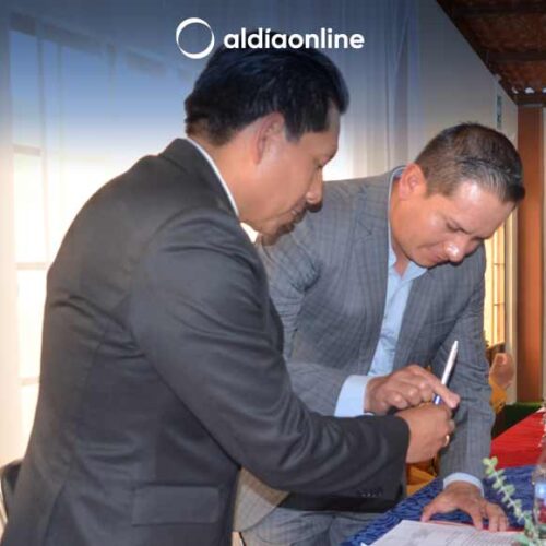 ALCALDE DE SAQUISILÍ FIRMA CARTA INTENSIÓN PARA OBRAS EN UNIDAD EDUCATIVA MARISCAL SUCRE (VIDEO)