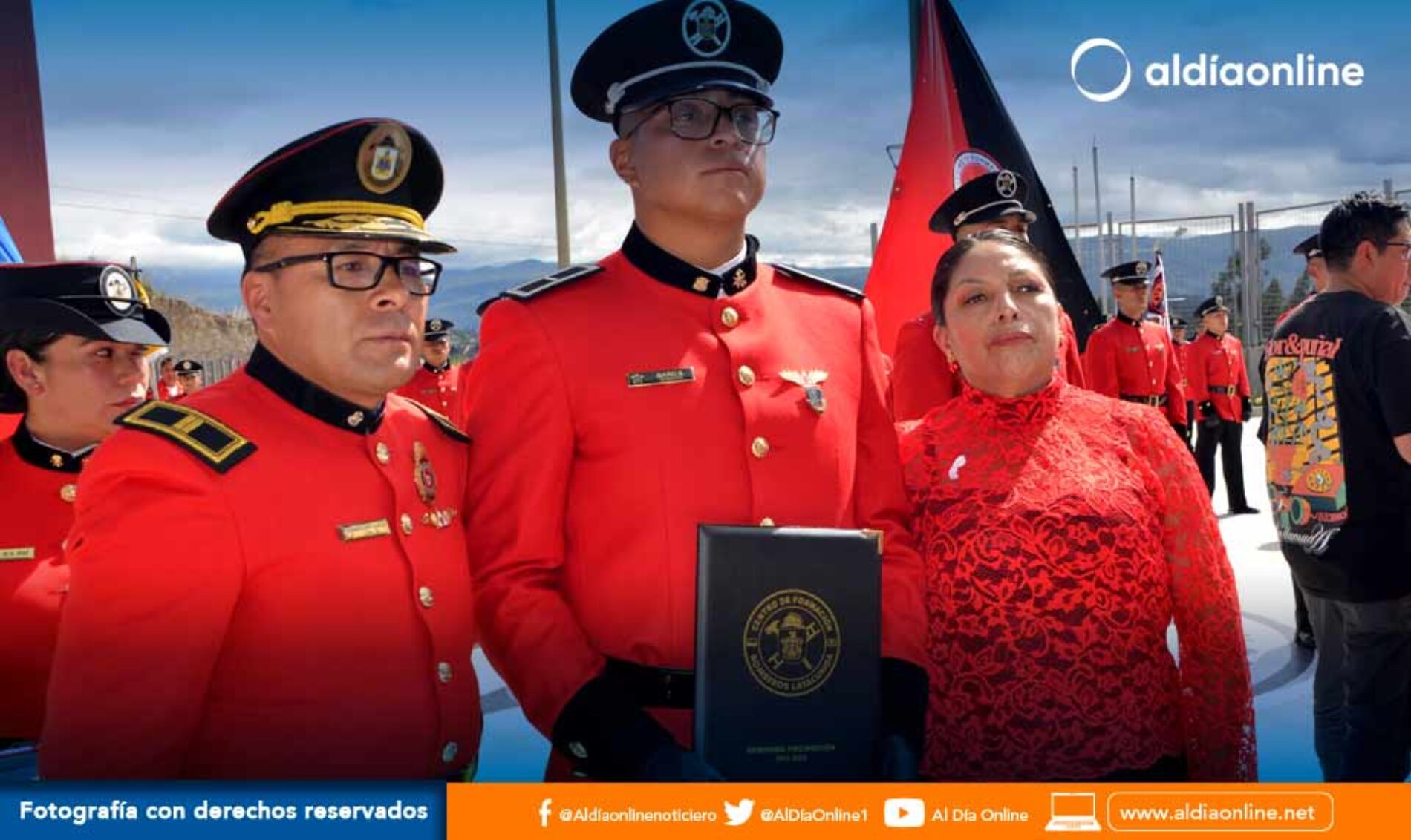 30 NUEVOS BOMBEROS PROFESIONALES GRADUÓ EL CENTRO DE FORMACIÓN ESPECIALIZADA DE LATACUNGA (VIDEO)
