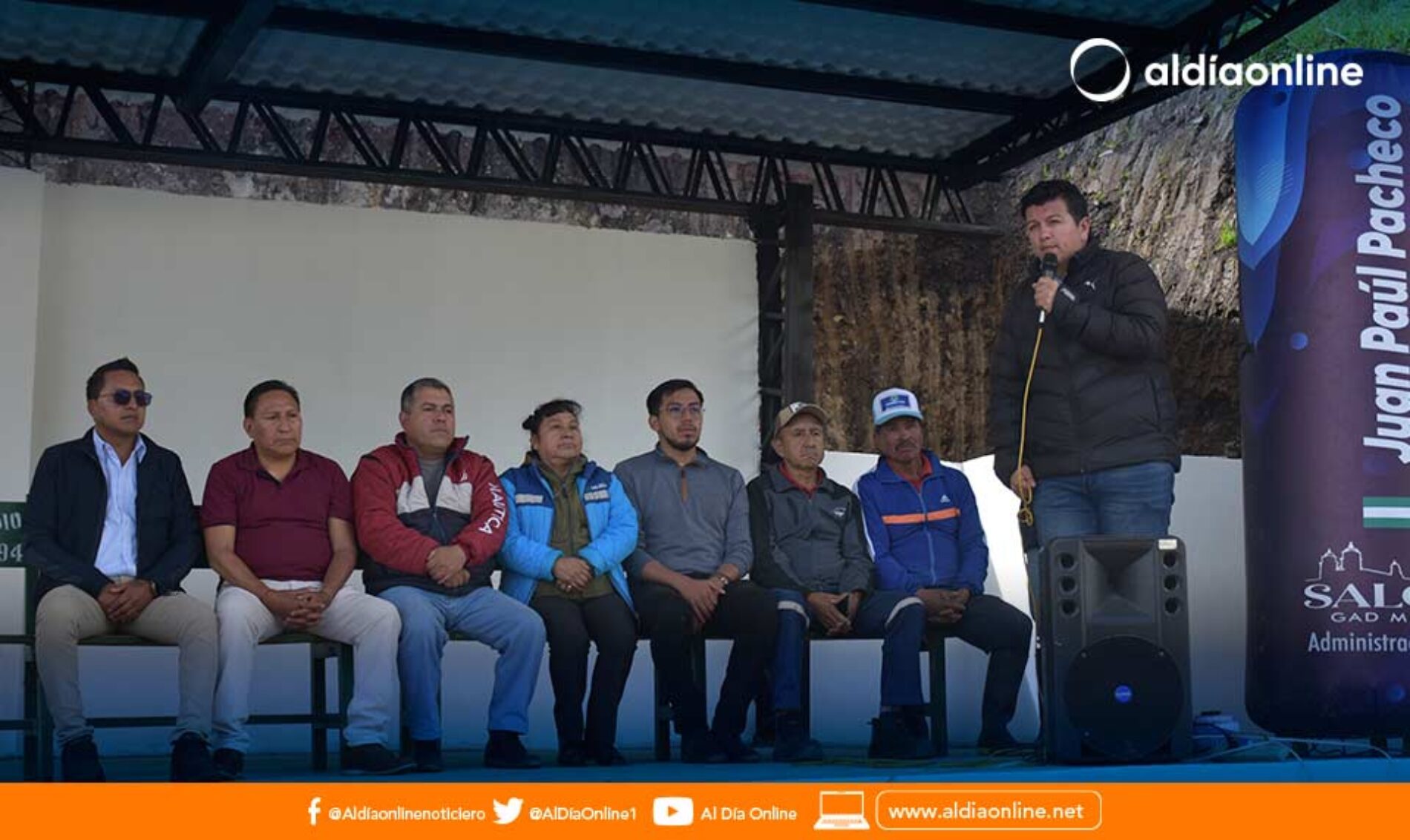 JUAN PAÚL PACHECO ENTREGA OBRA DE ADOQUINADO A LOS MORADORES DE SACHA