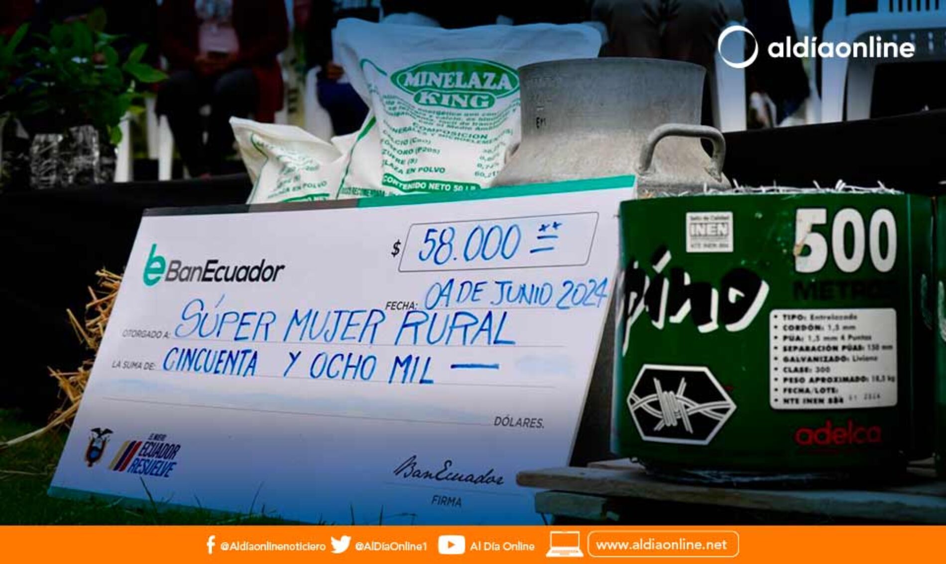 PRESIDENTE DANIEL NOBOA Y MINISTRO DANILO PALACIOS ENTREGAN 95.000 DÓLARES EN BENEFICIOS PARA PRODUCTORES DE COTOPAXI
