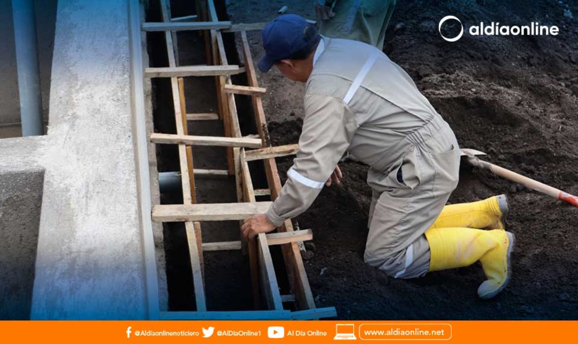 PREFECTURA DE COTOPAXI TRABAJA EN OBRAS DE RIEGO EN BENEFICIO DE LA PRODUCCIÓN AGRÍCOLA.