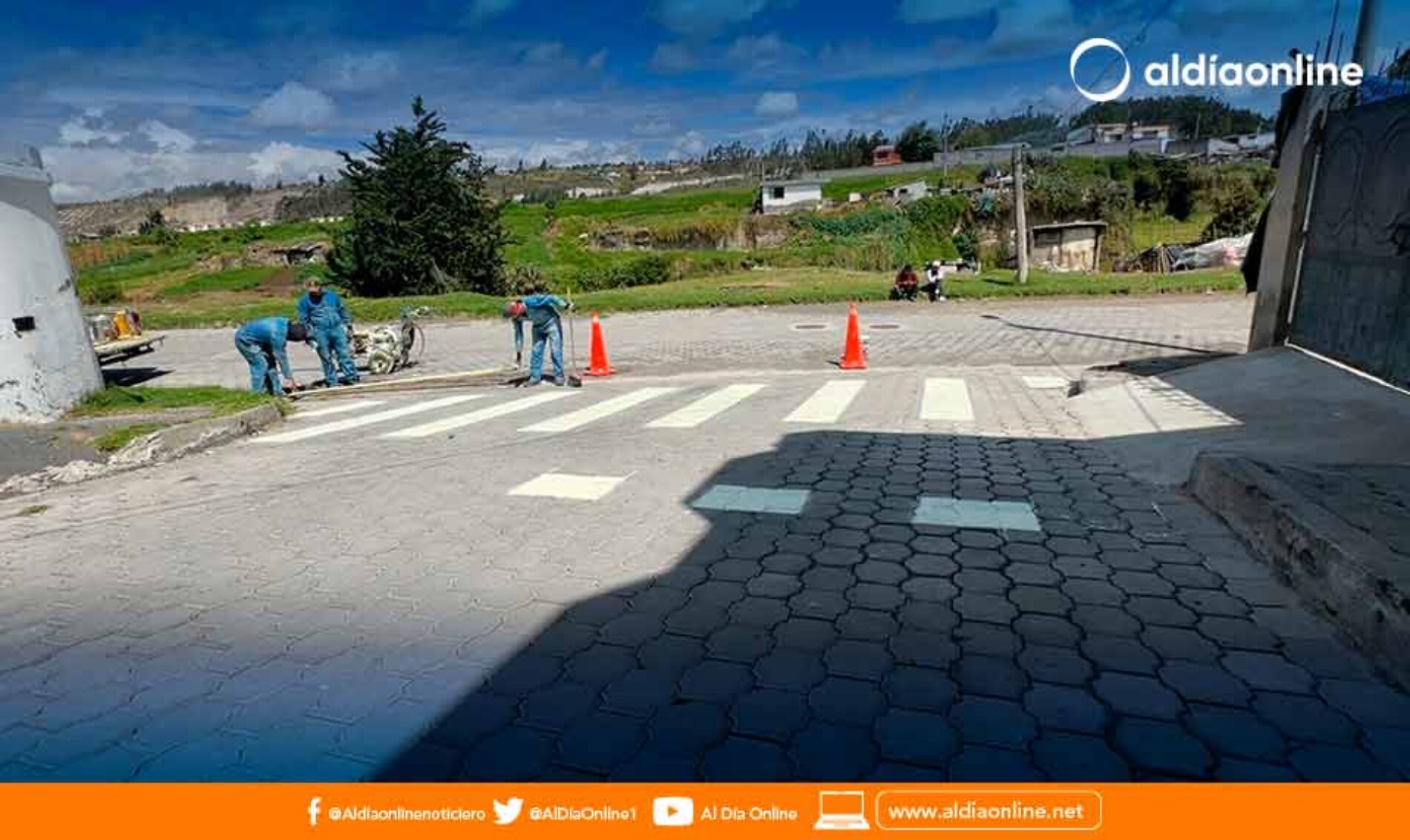 NUEVAS VÍAS ADOQUINADAS EN CIUDADALE VÁCONEZ CUVI ENTREGA GAD.M LATACUNGA