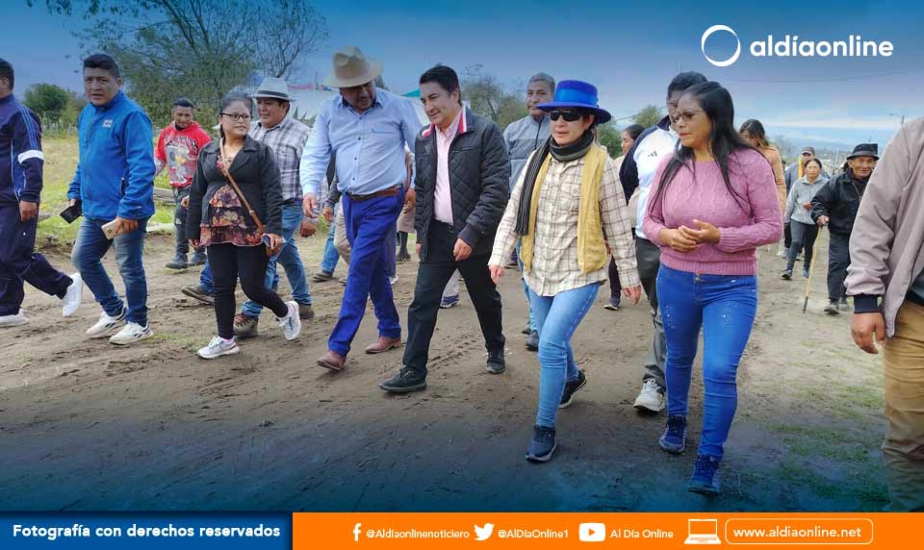 MUNICIPIO DE LATACUNGA ARRANCÓ 2 KILÓMETROS DE ADOQUINADO EN LA CALLE LEONIDAS PLAZA (VIDEOS)