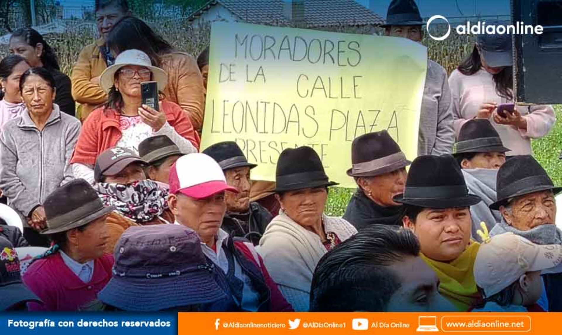 MUNICIPIO DE LATACUNGA ARRANCÓ 2 KILÓMETROS DE ADOQUINADO EN LA CALLE LEONIDAS PLAZA (VIDEOS)