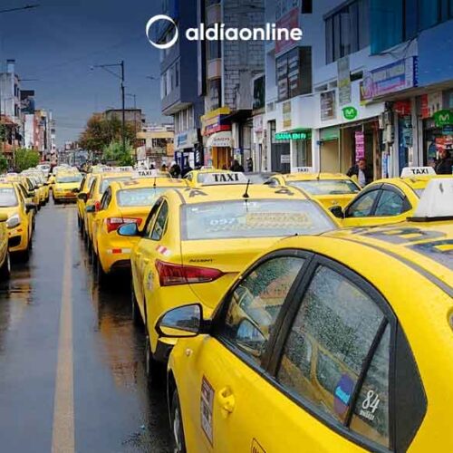 5 PUÑALADAS RECIBIÓ TAXISTA EN LATACUNGA , LOS PRESUNTOS ASALTANTES FUERON APRESADOS  Y ESPERAN SANCIÓN (VIDEO)
