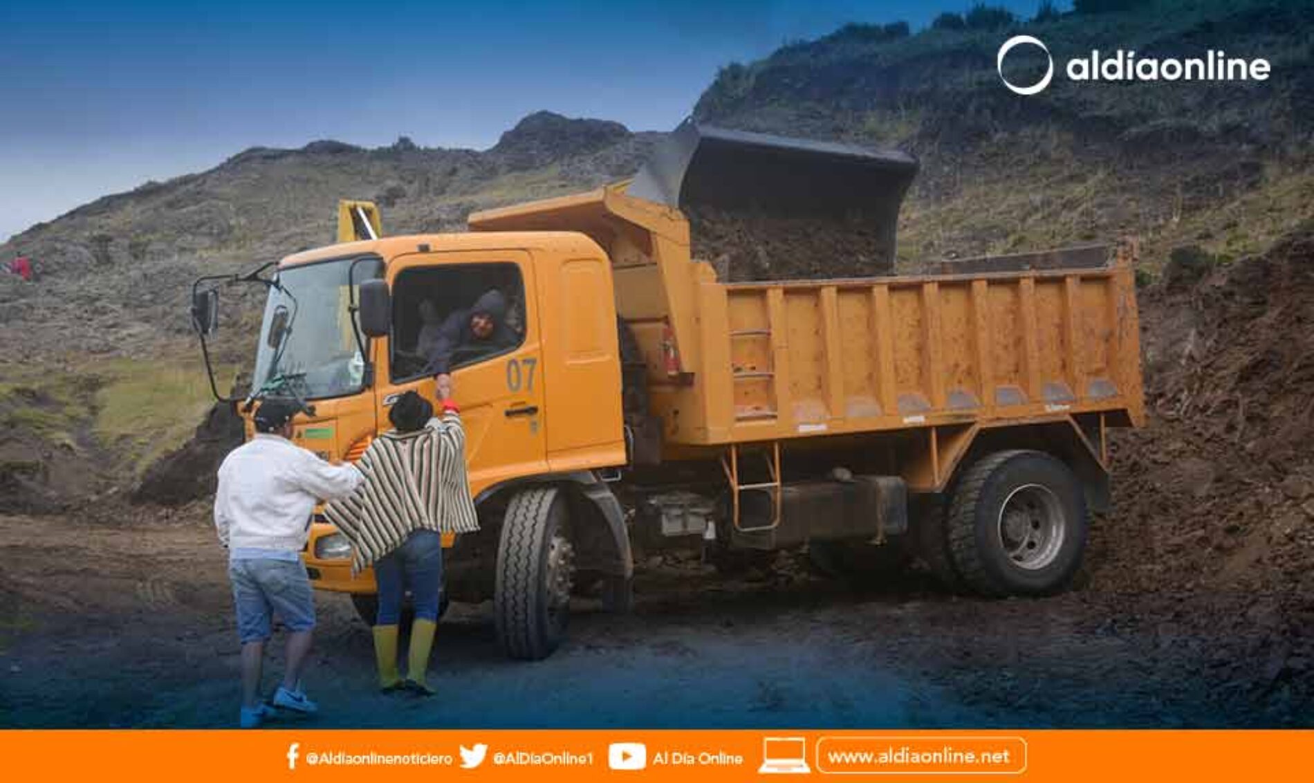 AVANZAN LOS TRABAJOS DE APERTURA DE LA VÍA QUE UNE GUANGAJE CON ISINLIVÍ