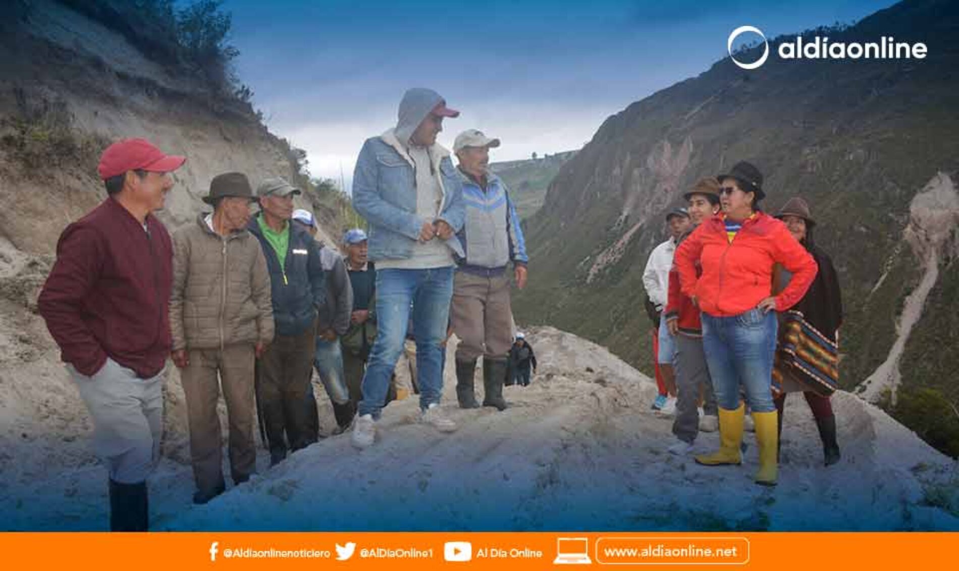 AVANZAN LOS TRABAJOS DE APERTURA DE LA VÍA QUE UNE GUANGAJE CON ISINLIVÍ